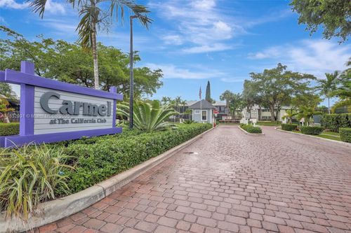 apt-102-933 Ne 199th St, Miami, FL, 33179-3029 | Card Image