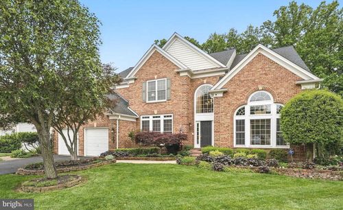 8107 Bluebonnet Dr, LORTON, VA, 22079-5630 | Card Image