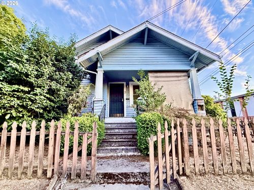 9102 Ne Glisan St, Portland, OR, 97220-5864 | Card Image