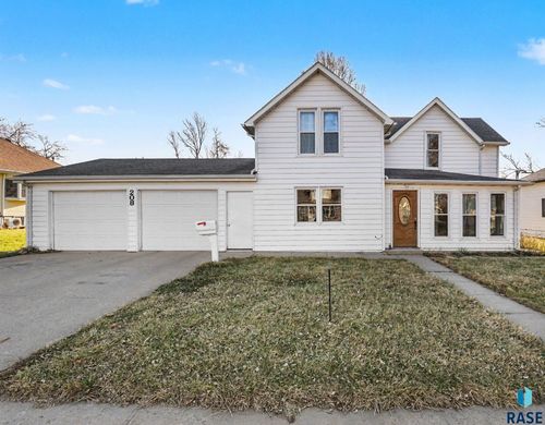 208 S 3rd St Street, Beresford, SD, 57004 | Card Image