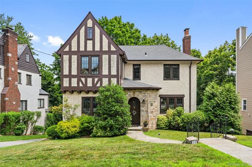 40 Parkview Drive, Eastchester, NY, 10708 | Card Image