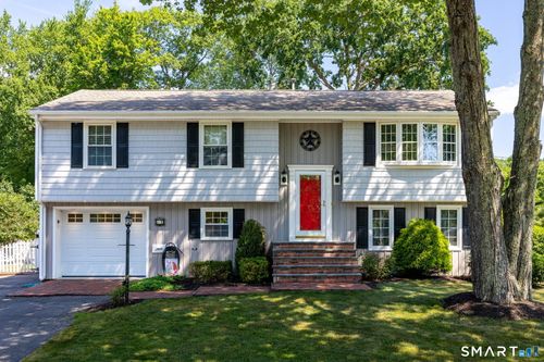 81 Minnesota Ln, Bristol, CT, 06010-2844 | Card Image