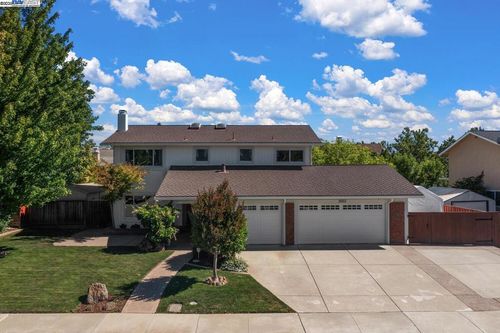 2553 Regent Rd, Livermore, CA, 94550-6561 | Card Image