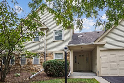 z1-210 Glasgow Ln, Schaumburg, IL, 60194-4847 | Card Image