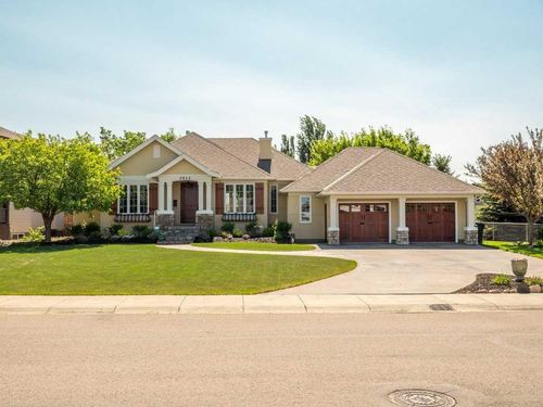 2811 22 St, Coaldale, AB, T1M0A6 | Card Image
