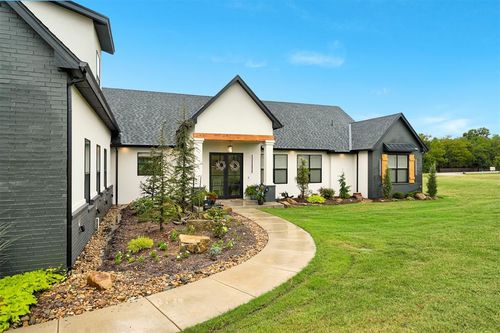 835 Hidden View Acres Drive, Blanchard, OK, 73010 | Card Image