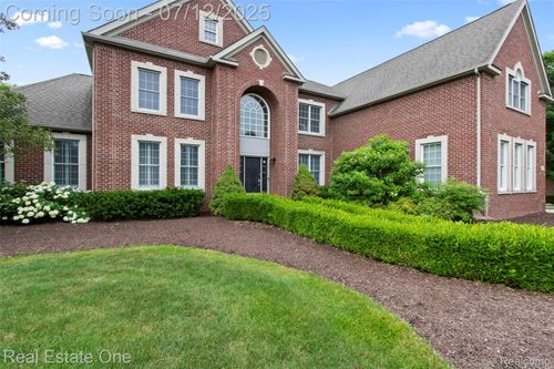 18970 Heather Ridge Dr, Northville, MI, 48168-6814 | Card Image