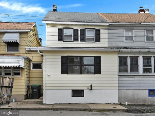 16 N Hancock St, MCADOO, PA, 18237-1519 | Card Image
