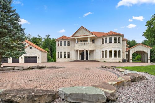 18585 Sheldon Rd, Northville, MI, 48168-9562 | Card Image
