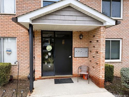 unit-2-11 Barnett Dr, Monroe, NY, 10950-3921 | Card Image