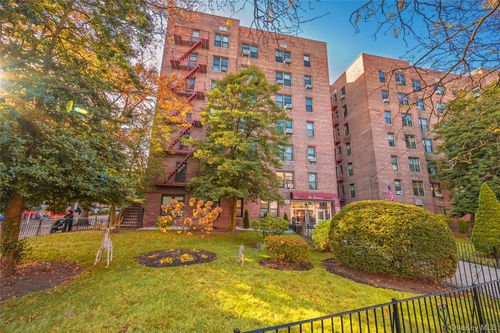 2v-33-44 Junction Blvd, Jackson Heights, NY, 11372-2021 | Card Image