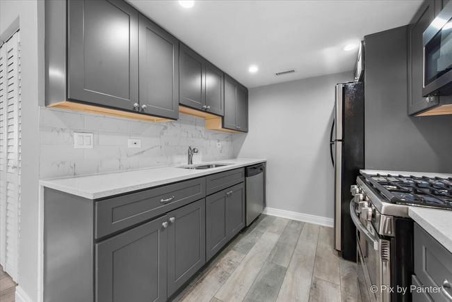 63 - 1247 E Canterbury Trl, Condo with 4 bedrooms, 2 bathrooms and 1 parking in Palatine IL | Image 8