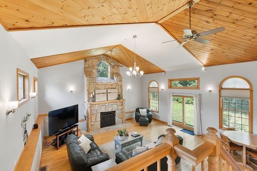 6 Trot Rd, Littleton, MA, 01460-1532 | Card Image