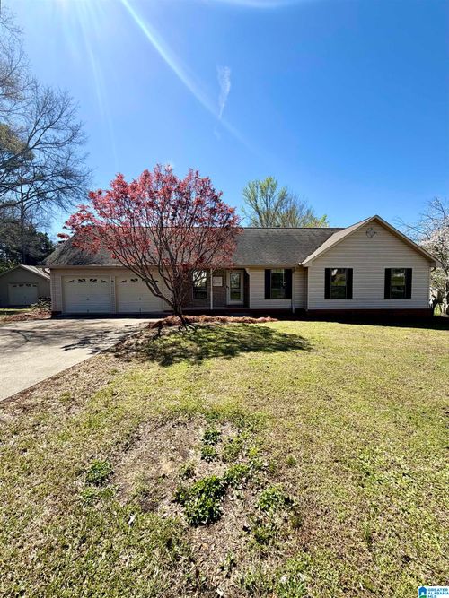 1100 Mallard Dr, CLANTON, AL, 35045-6185 | Card Image