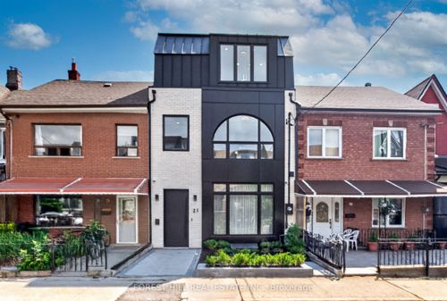 21 Foxley St, Toronto, ON, M6J1P9 | Card Image