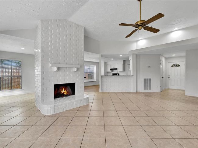 403 Elder Vista Dr, House other with 3 bedrooms, 2 bathrooms and 2 parking in Webster TX | Image 10