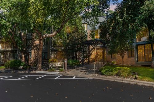 apt-102-10 Windsor Ct, New Brighton, MN, 55112-3382 | Card Image