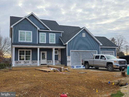 10851 Sierra Dr, WAYNESBORO, PA, 17268-9833 | Card Image