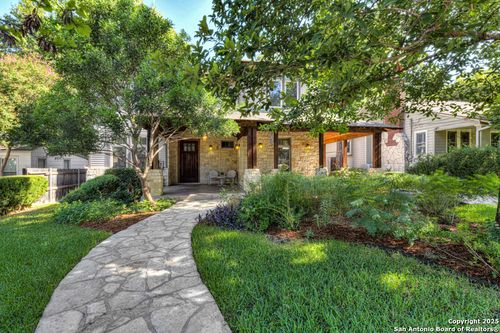 211 Inslee Ave, Alamo Heights, TX, 78209-4532 | Card Image
