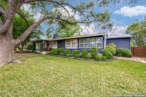 211 Robinhood Pl, San Antonio, TX, 78209-3332 | Card Image