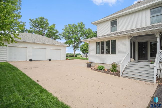 102 S Walnut Ave, House other with 4 bedrooms, 4 bathrooms and null parking in Luverne MN | Image 4