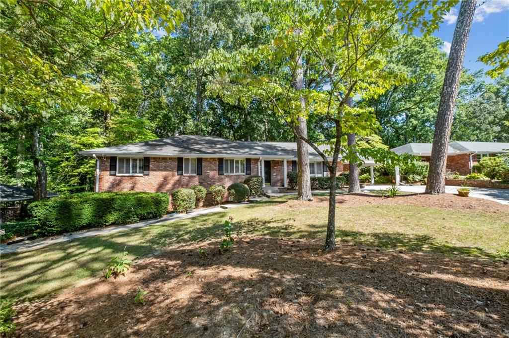 Heathfield Dr, Sandy Springs, GA 30328