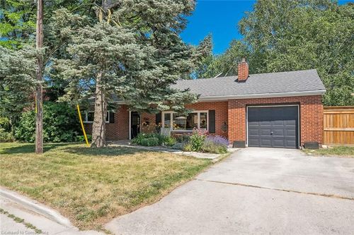 2061 Halton Pl, Burlington, ON, L7R1P8 | Card Image