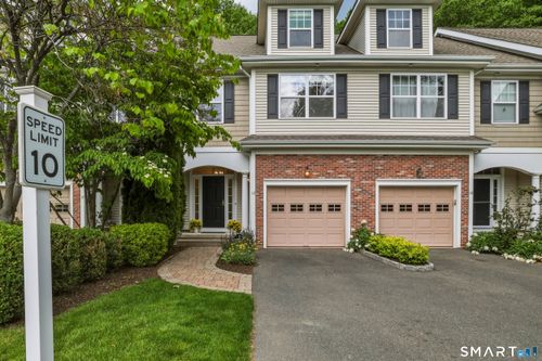 12-12 Schoolhouse Dr, West Hartford, CT, 06110-1400 | Card Image