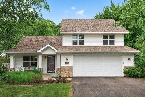 2705 Galway Ct, Hudson, WI, 54016-5858 | Card Image