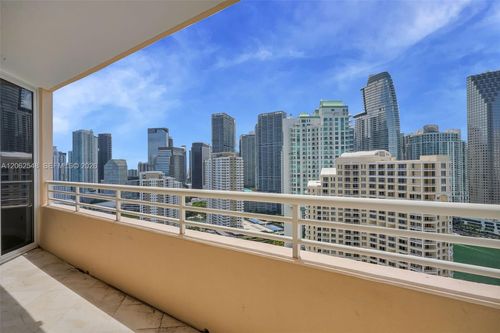 3007-808 Brickell Key Dr, Miami, FL, 33131-2651 | Card Image
