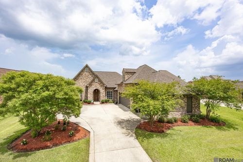 6284 Royal Lakes Estates Ave, Gonzales, LA, 70737-8579 | Card Image