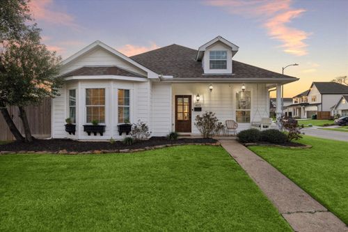 4113 Ella Blvd, Houston, TX, 77018-4207 | Card Image