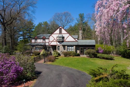 242 Eastwood Dr, Westfield, MA, 01085-1826 | Card Image