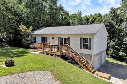 2750 Rutrough Rd, Roanoke, VA, 24014-4722 | Card Image