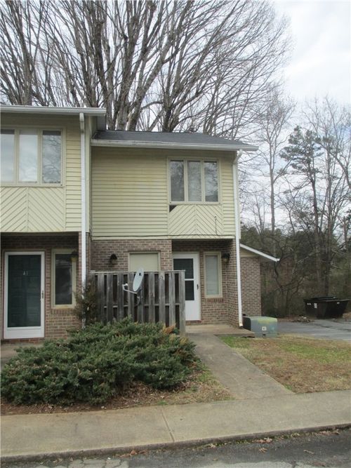 apt-22-200 Woody Rd, Pendleton, SC, 29670-1822 | Card Image