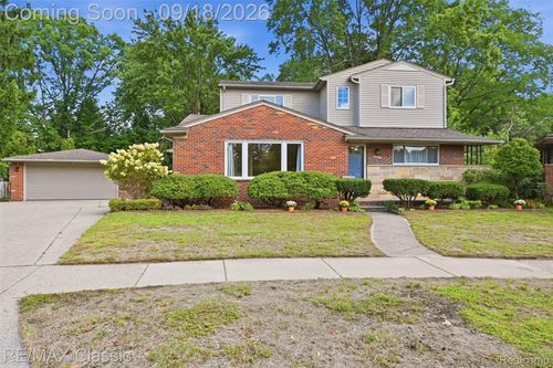 34500 Grandon St, Livonia, MI, 48150-3616 | Card Image