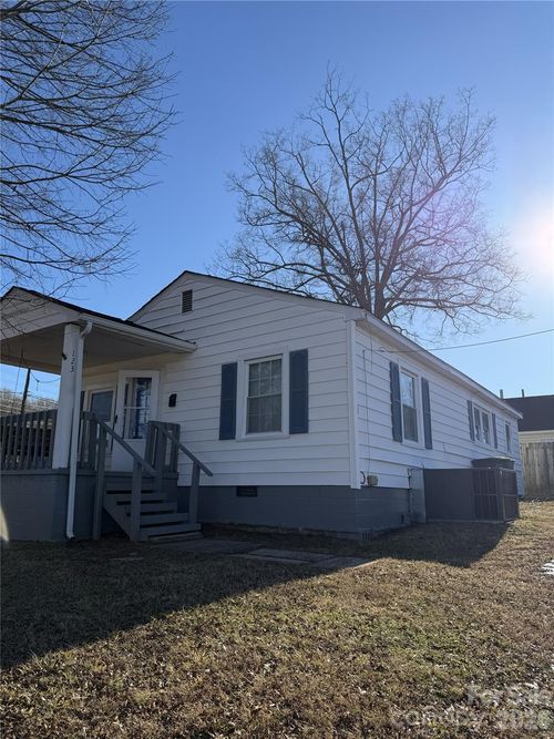 123 E Farmview St, Gastonia, NC, 28054-5495 | Card Image