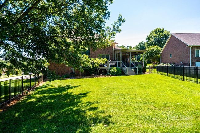 1083 Fox Chase Dr, House other with 3 bedrooms, 3 bathrooms and null parking in Newton NC | Image 38
