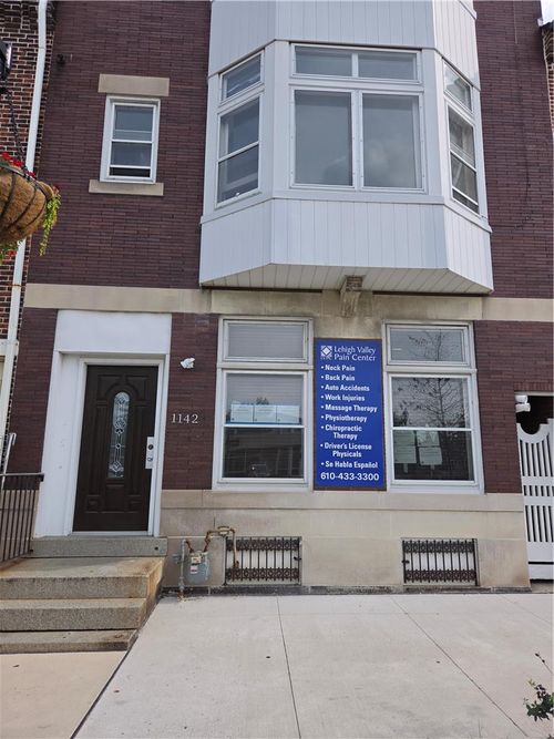 2f-1142 W Hamilton Street, Allentown City, PA, 18101 | Card Image
