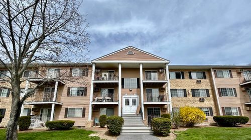 unit-33-377 Huse Road, Manchester, NH, 03103 | Card Image