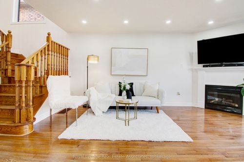133 Sewells Lane, Brampton, ON, L7A2Z7 | Card Image