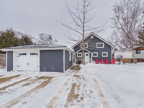 9 Macgregor Beach Rd, Kincardine, ON, N2Z1J6 | Card Image
