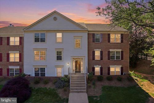 201-1101 Huntmaster Ter Ne, LEESBURG, VA, 20176-4545 | Card Image