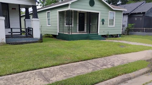 3267 Reeves St, Houston, TX, 77004-3549 | Card Image