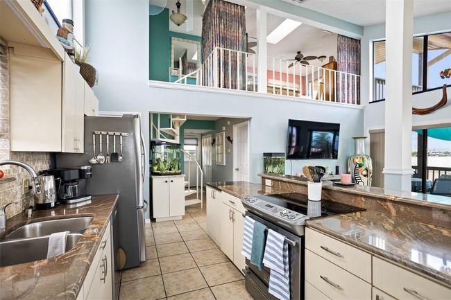 KITCHEN | Image 10
