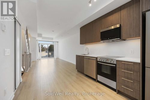 14-266 Finch Ave E, North York, ON, M2N0L3 | Card Image