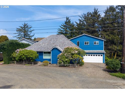 1127 S Pine St, Newport, OR, 97365-4528 | Card Image