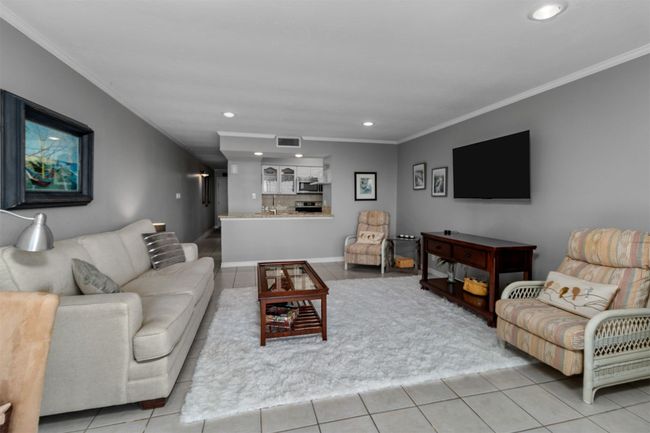 Charming living room | Image 14