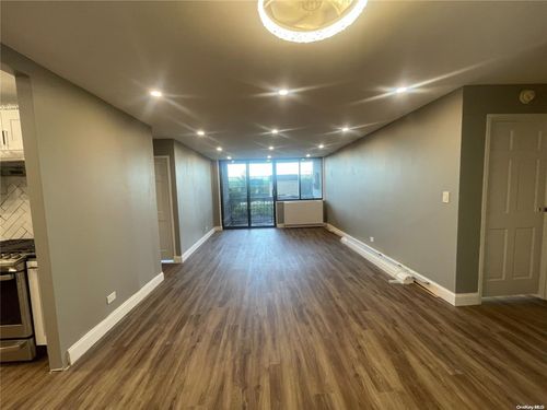 1z3-2 Bay Club Dr, Bayside, NY, 11360-2957 | Card Image