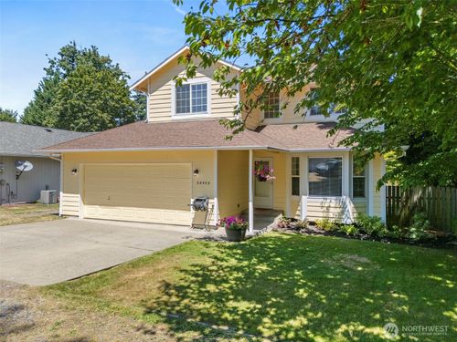 26558 221st Ave Se, Maple Valley, WA, 98038-7447 | Card Image